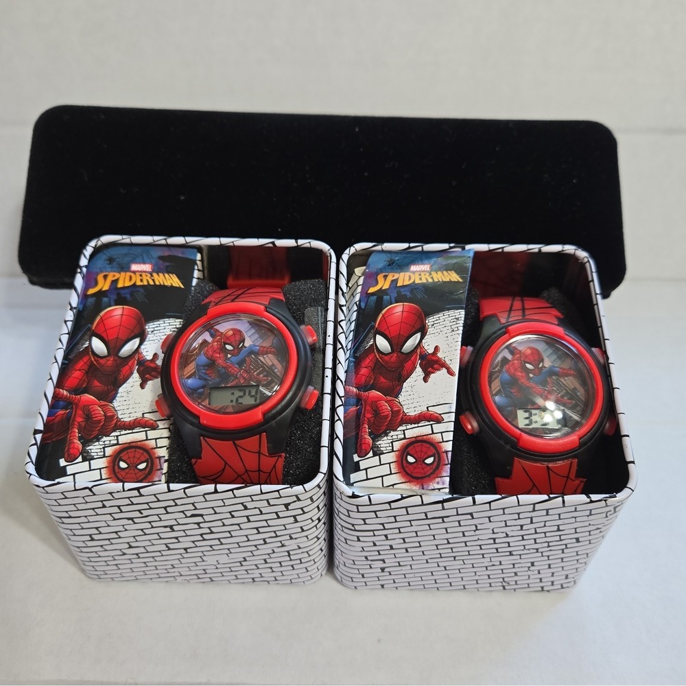 NIB Accutime Marvel Spiderman Kids Digital Watch. Red & Black, Plastic Strap,Tin